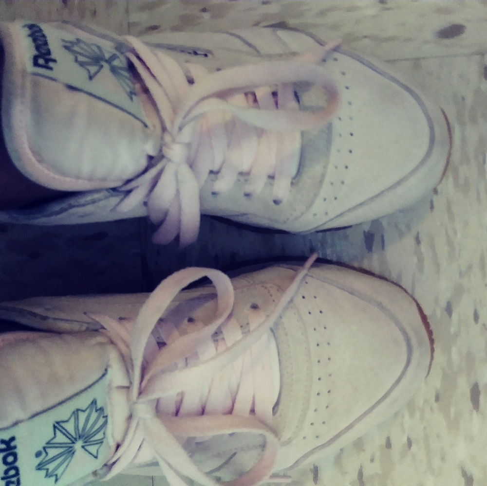 Light pink reebok classics